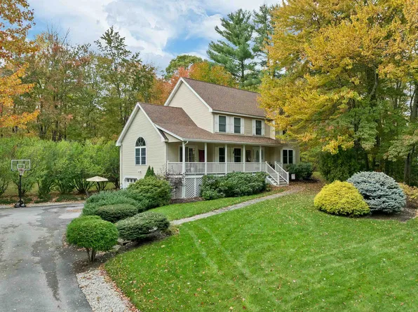 2 Farrwood Drive, Hooksett, NH 03106