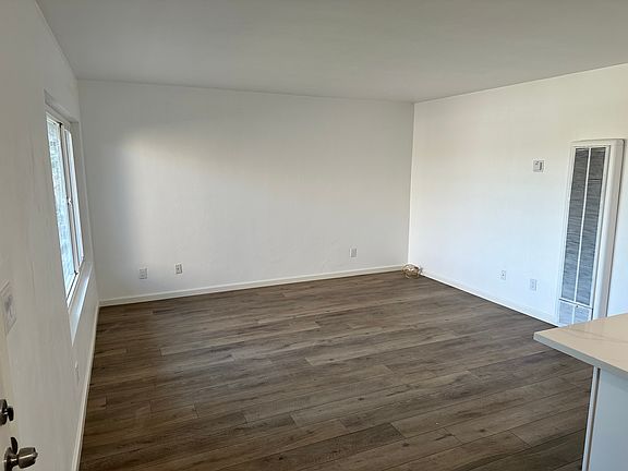 4th image of 2295 Grand Ave #6