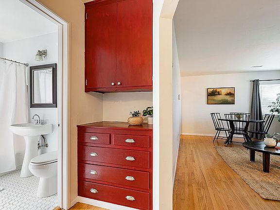 Hallway built-ins