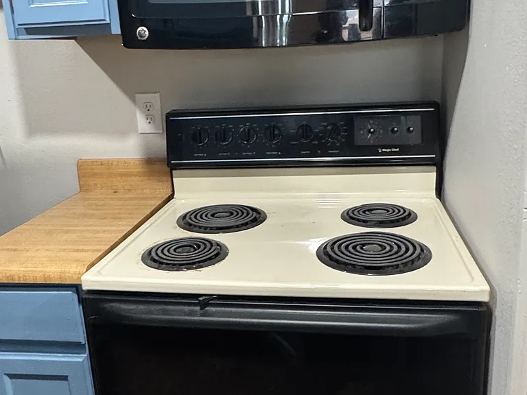 400 W South Town Dr #402 — Photo 27