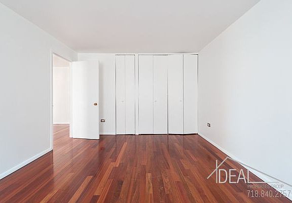 4th image of 420-424 W 23rd St #10B