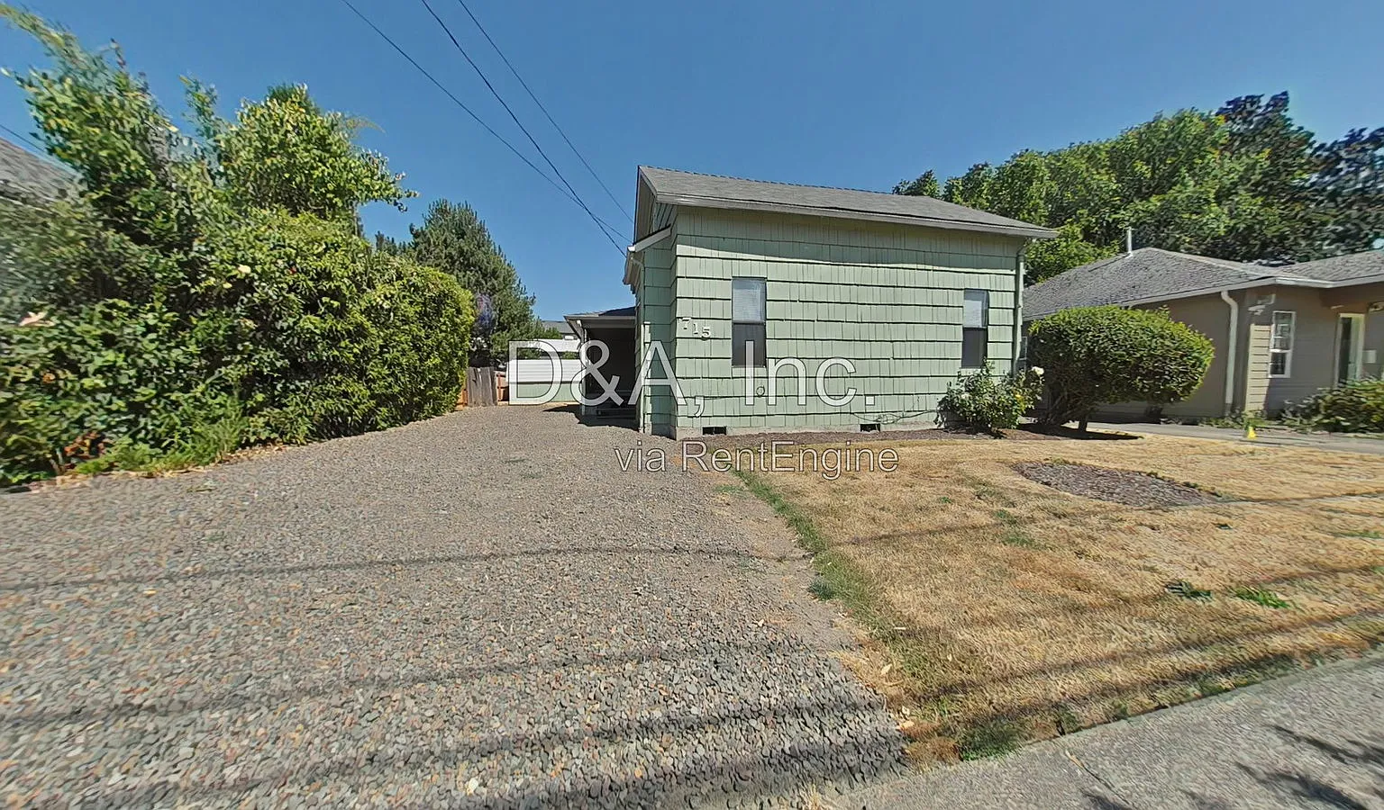 3 bed, 1.0 bath, 895 sqft, $2,395 — Photo 1