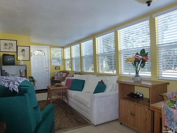5th image of 290 La Serena Way