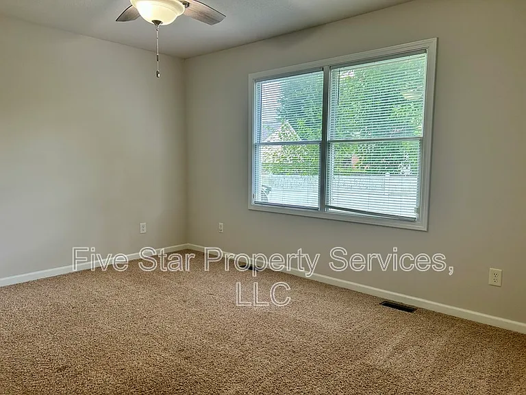 1408 School House Ln — Photo 18