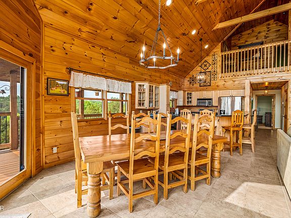 11th image of 3829 Island View Rd