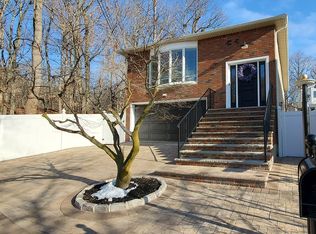 103 Walden Ave, Staten Island, NY 10306