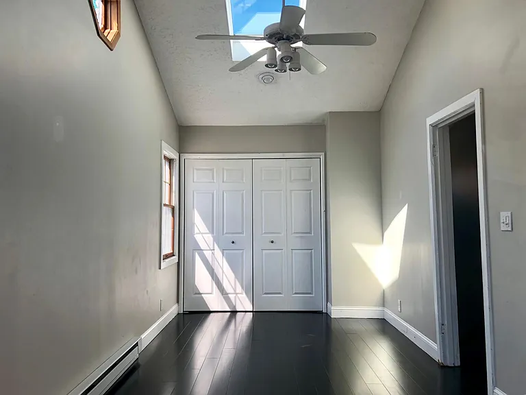 accent windows and a view of the sky!