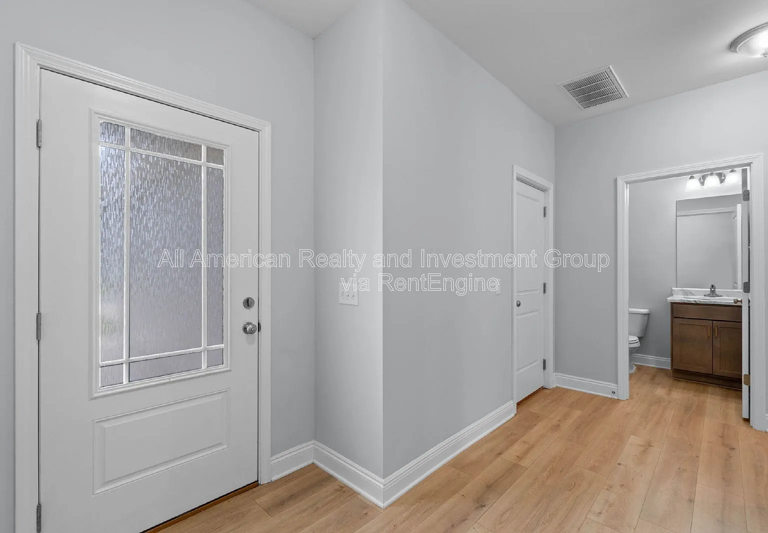 4 bed, 2.5 bath, 2080 sqft, $2,050 — Photo 3