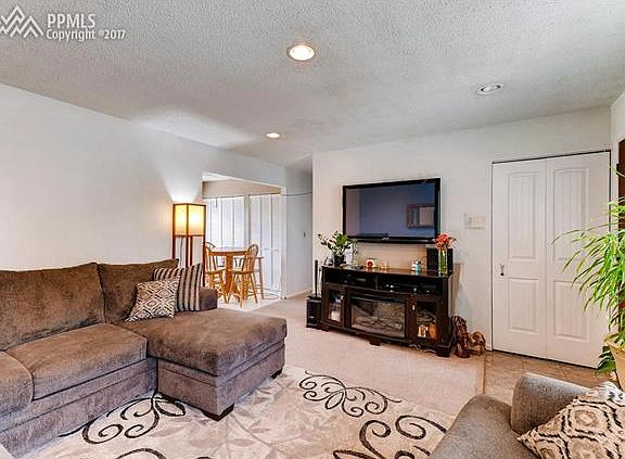 3rd image of 7280 Yakima Way