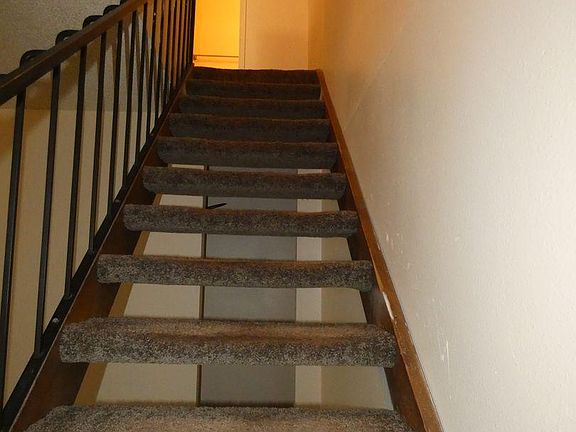 3rd image of 733 E 2nd St Unit B