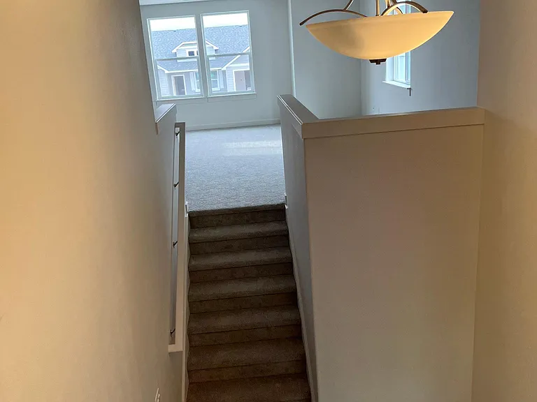 3921 Lynn St — Photo 11
