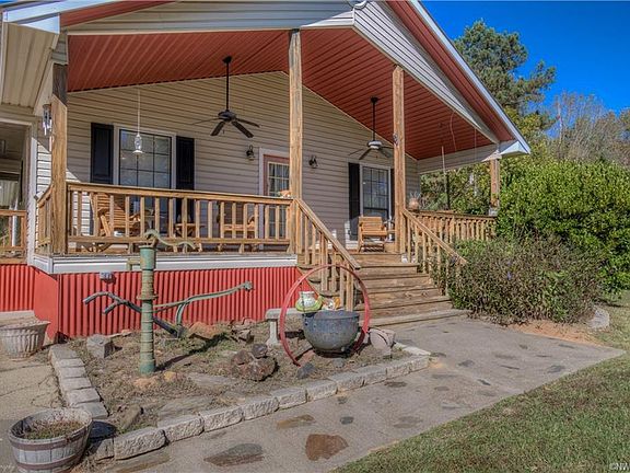 2nd image of 706 Chance Dr