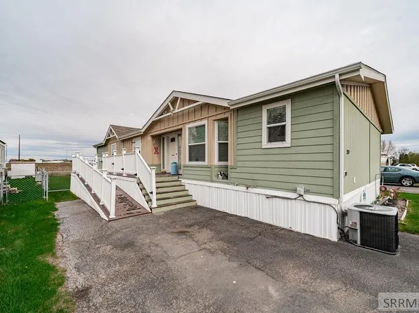 2139 N Pinewood Dr, Idaho Falls, ID 83401