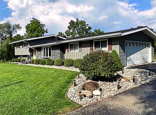 3005 Warwick Rd, Jackson, MI 49203