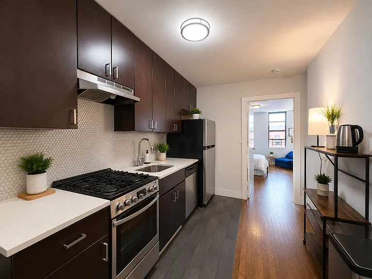 838 Jefferson Ave #3R — Photo 8