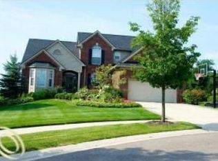 50635 Hawthorne Ct, Northville, MI