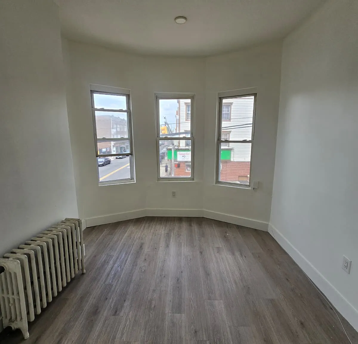 2 bed, $2,350 — Photo 1