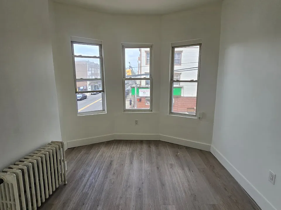 530 W Side Ave #2L