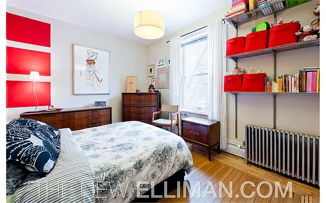 Sold by Douglas Elliman | media 22