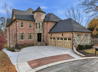 7611 Regency Cir, Sandy Springs, GA 30350