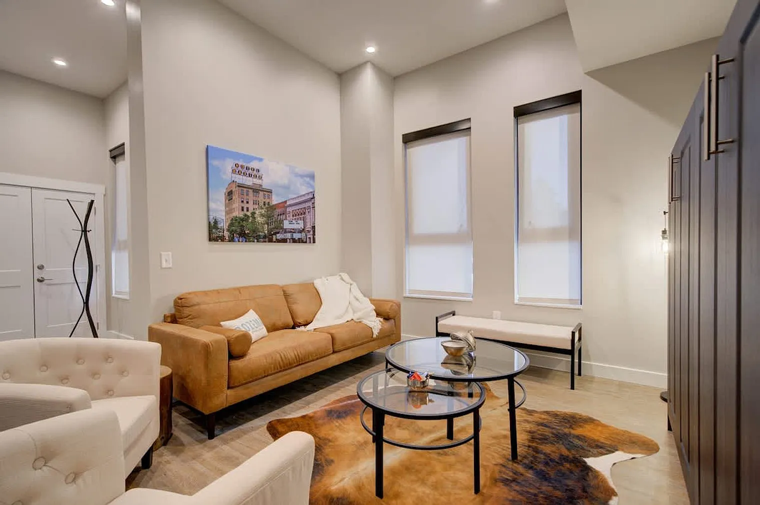 2 bed, 2.0 bath, $7,557 — Photo 2