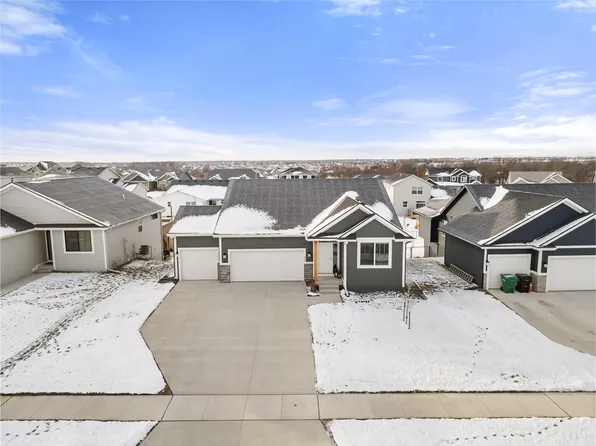 421 NE 57th Ct, Ankeny, IA 50021