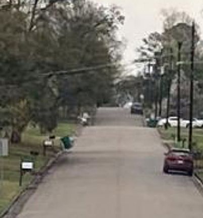 Exterior Neighborhood (street photo)