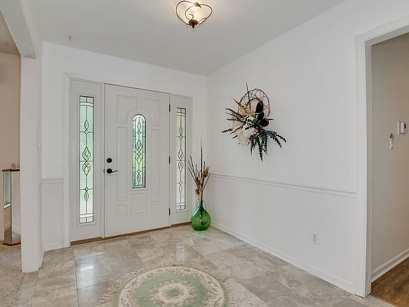 5th image of 125 Wood Creek Dr
