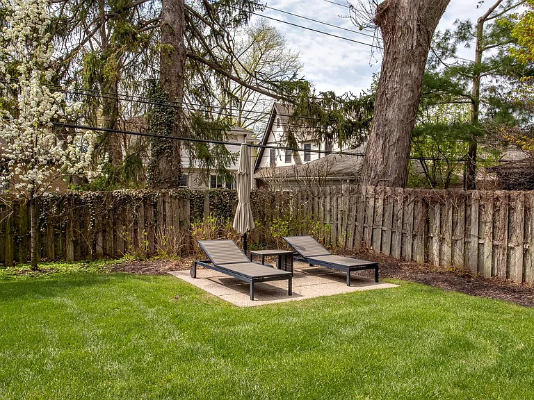 25925 York Rd — Photo 84