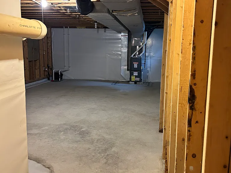 432 Howe St — Photo 45