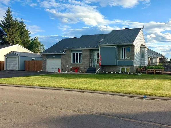 51 Marcel St, Russell, ON K0A 1W1