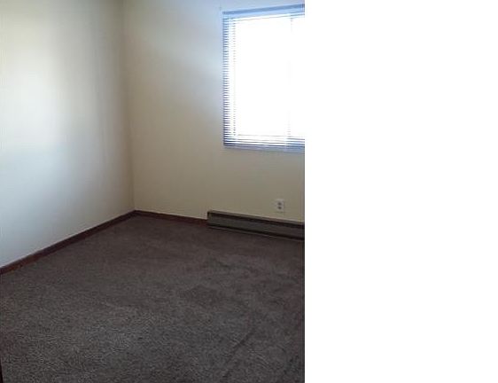 5th image of 604 Saint Louis Ave