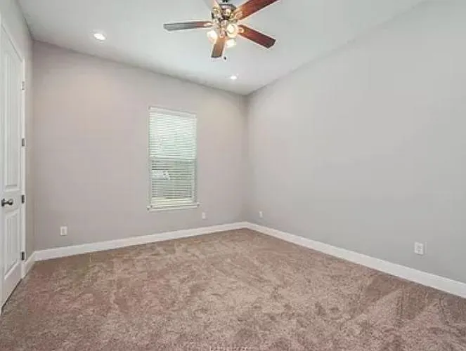 112 Sterling St #A — Photo 17