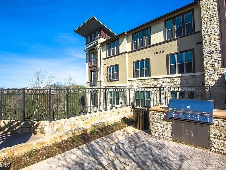 1301 Bray Central Dr — Photo 12