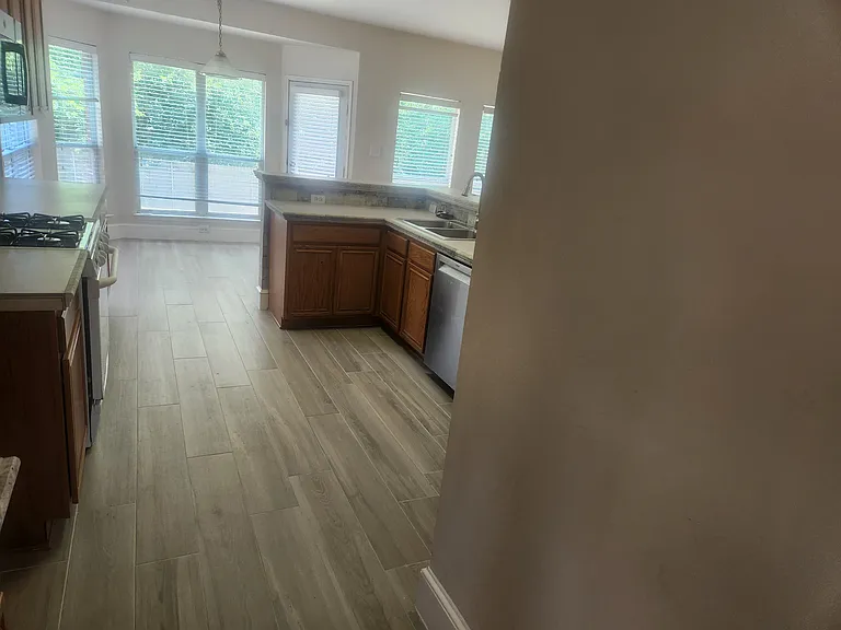 8405 Luzerne Dr — Photo 6