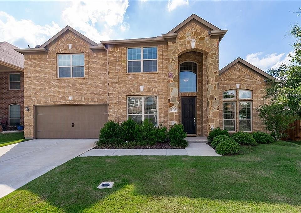 1st image of 1382 Sandhurst Dr