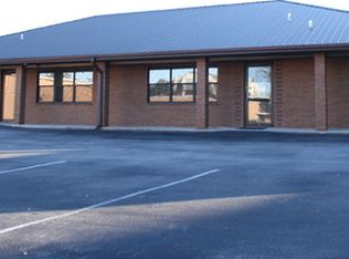 821 Rainbow Dr, Gadsden, AL 35901