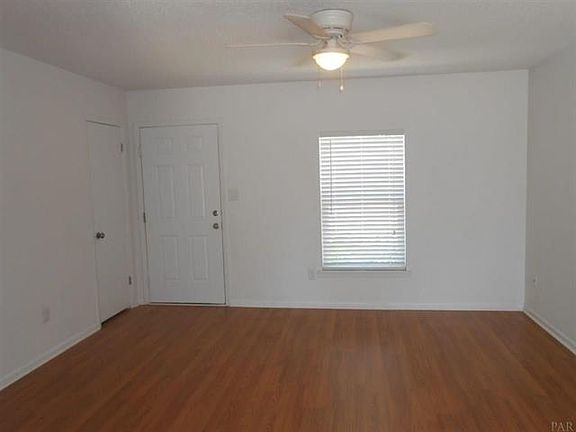 2nd image of 3229 Notre Dame Dr