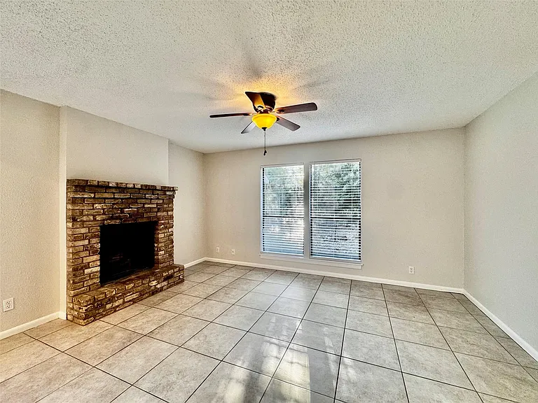 8106 Hood Cir #A — Photo 3