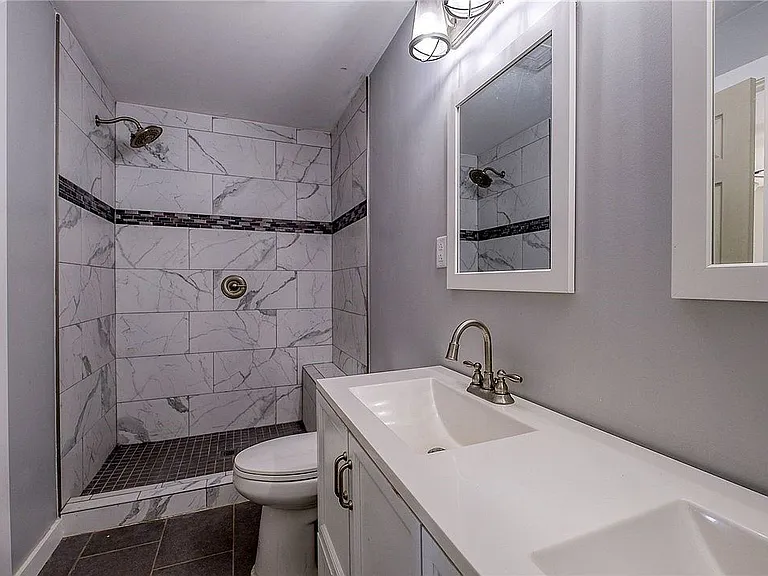 2111 Lynwood Dr — Photo 7