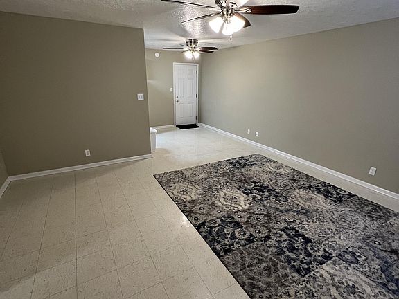 5th image of 106 Sylvia St #0