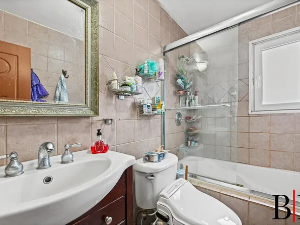 2063 East 71st Street image 18 of 24