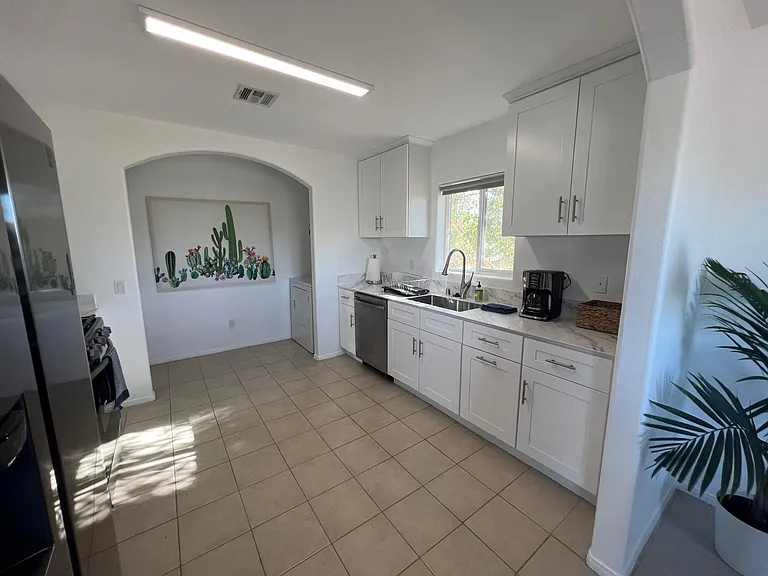 61786 Desert Air Rd #B — Photo 7