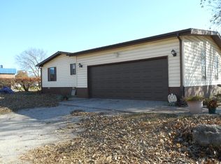 295 S Crafford St, Bushnell, IL 61422