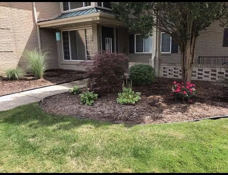 2375 Walton Blvd #24 — Photo 14
