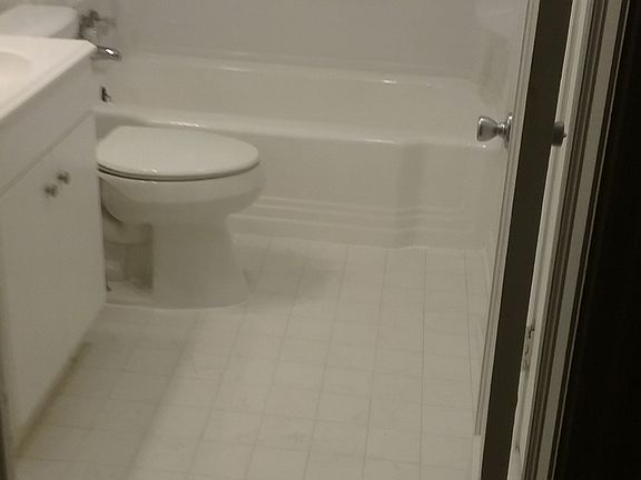 5th image of 33027 Hennepin St