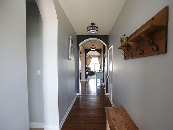 4th image of 3008 Mary Crest Dr