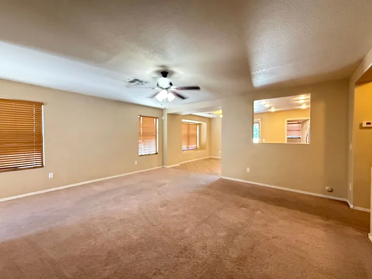 1106 Gwen St — Photo 3