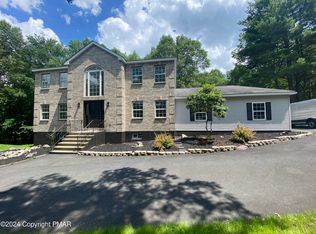149 Bon Sher Dr, Tannersville, PA 18372