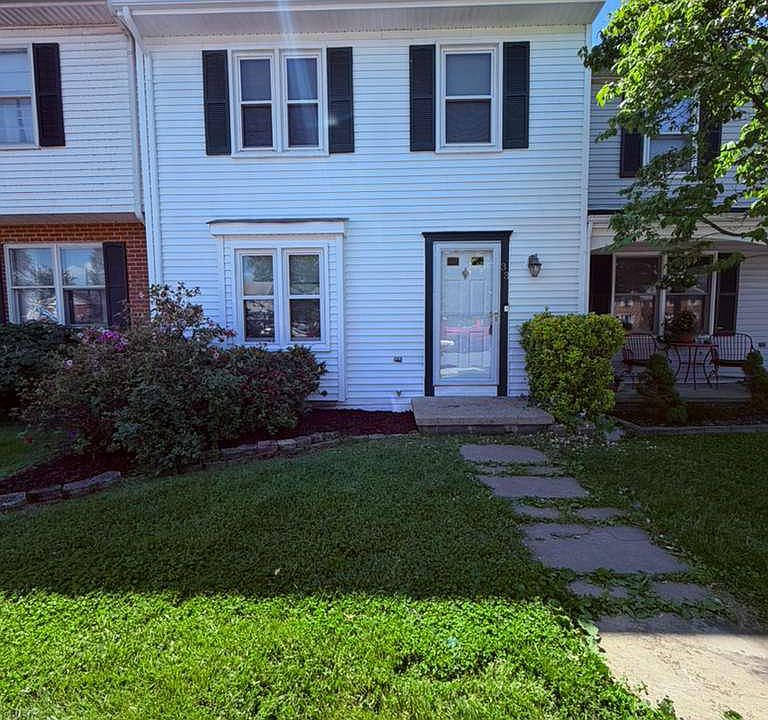 1st image of 33 Park Pl